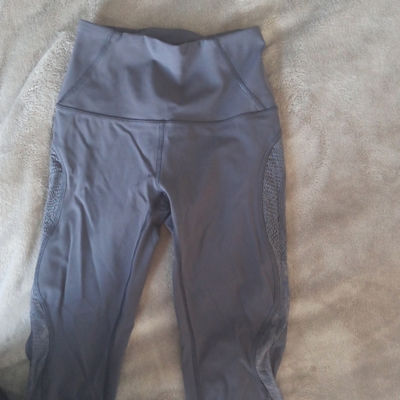 Lululemon wunder under crop 2 - Picture 2 of 3
